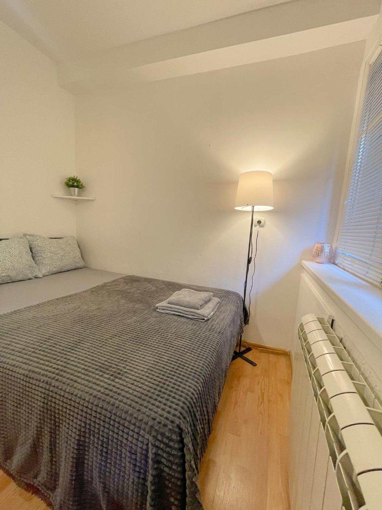Slavija Mcd Apartment Belgrado Esterno foto